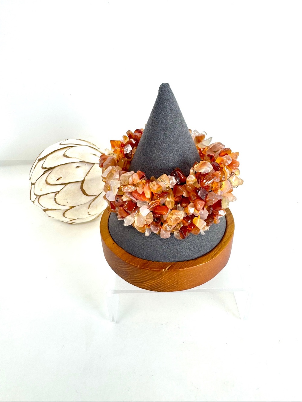 NWOT Women’s Chunky Multi-Strand Carnelian Crystal Chip Stretch Bracelet